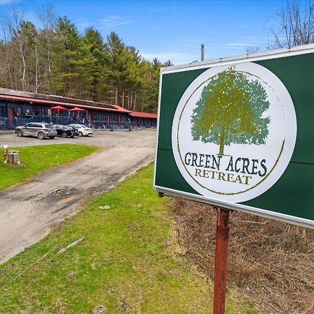 Green Acres Retreat Hancock Exterior photo