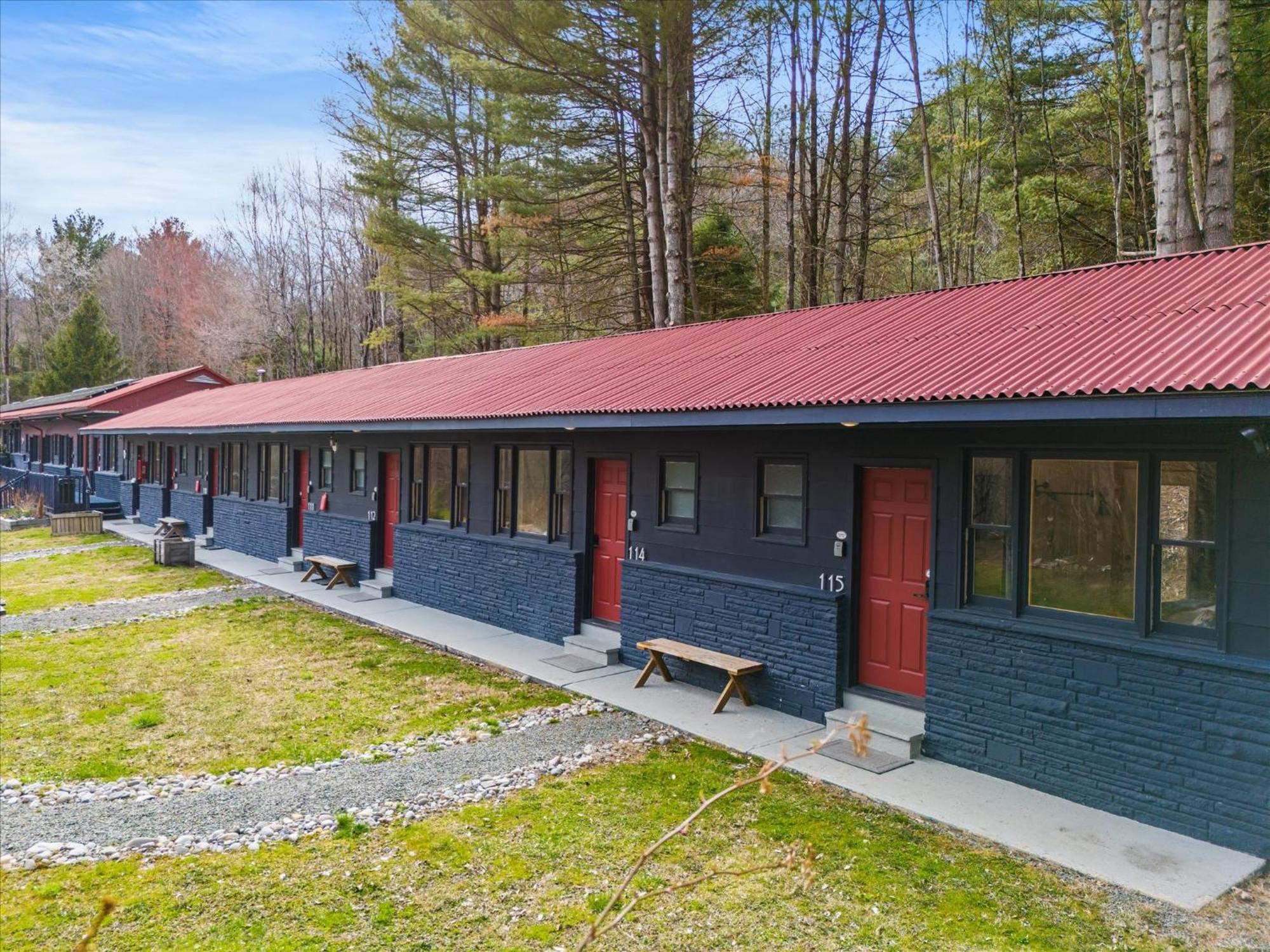 Green Acres Retreat Hancock Exterior photo